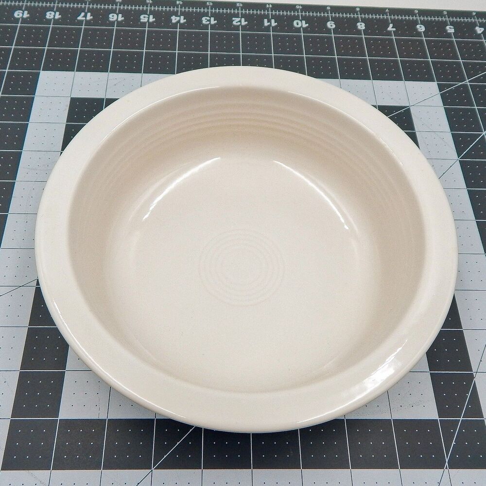 Fiesta White Nappy 8-1/2 Inch Bowl Vegetable Serving Fiestaware HLC USA